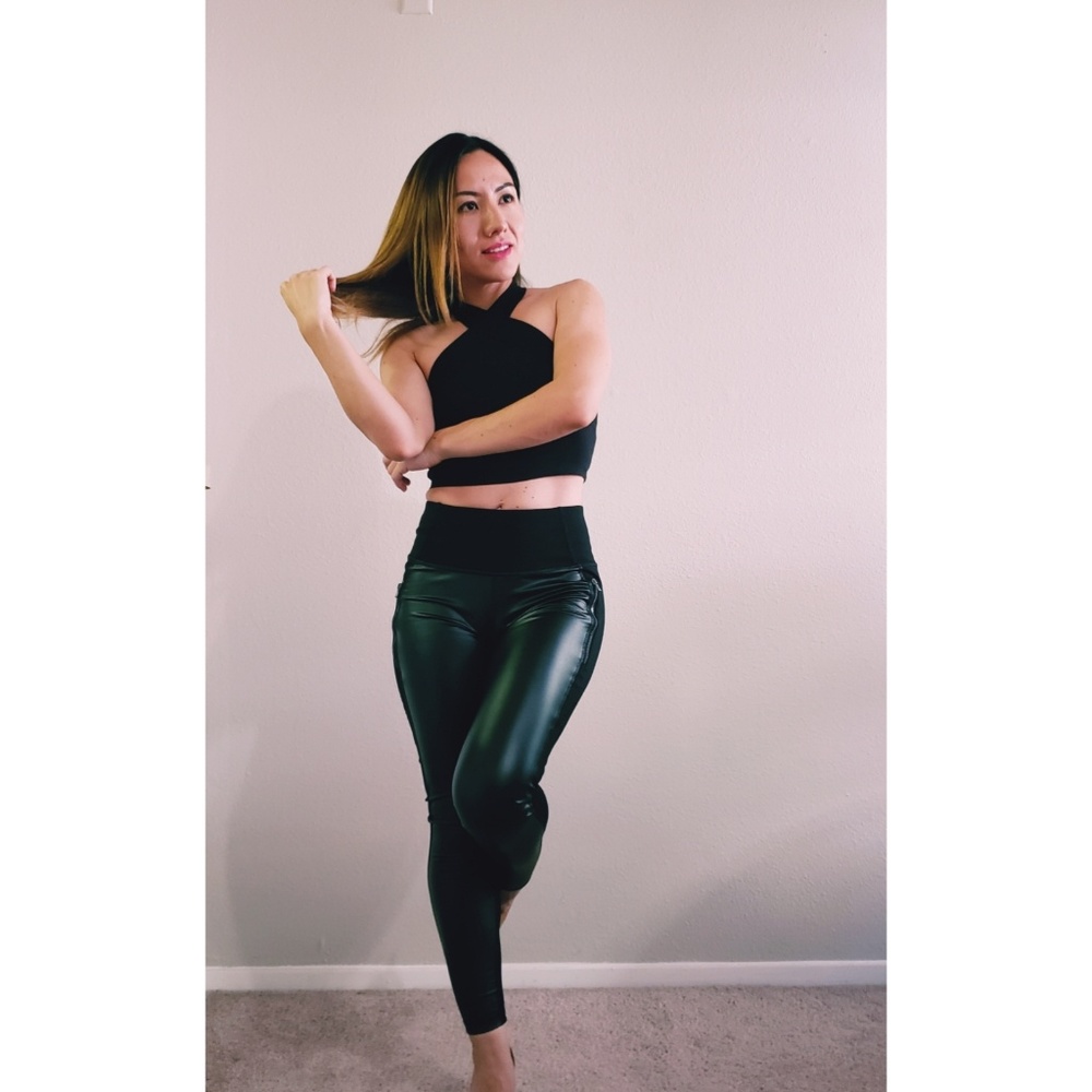 Old Navy black active leggings with zippers